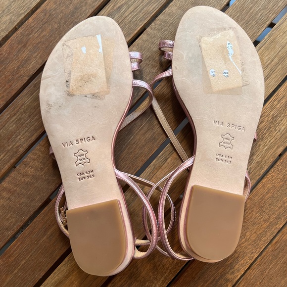 Via Spiga | V-calandre City Flat Sandals - Picture 4 of 7